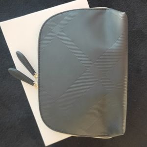Burberry Beauty medium pouch
